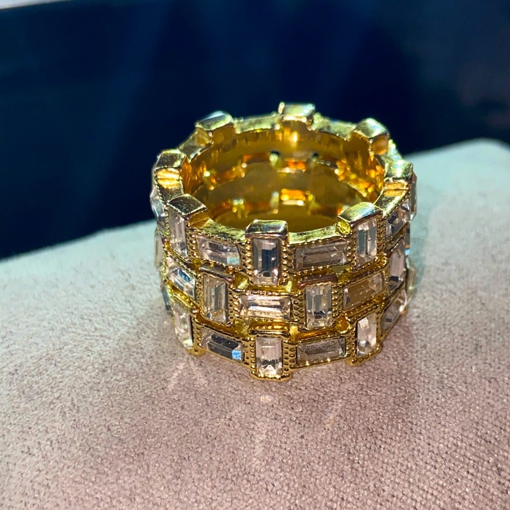 Stackable gold rings - Picture 1 of 4